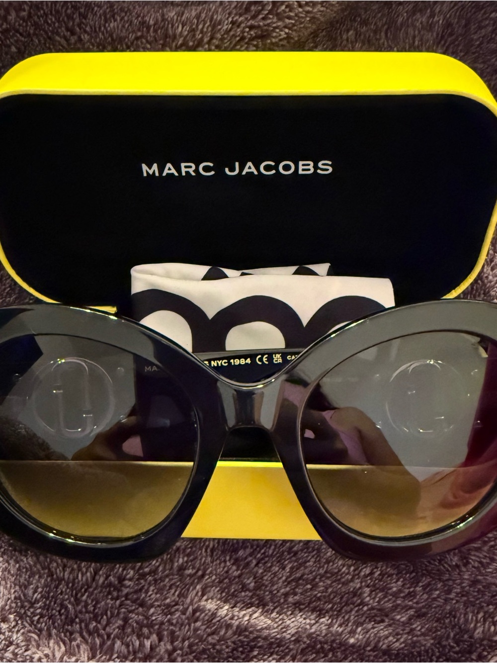 Marc Jacobs Black Round Gradient Lens Sunglasses